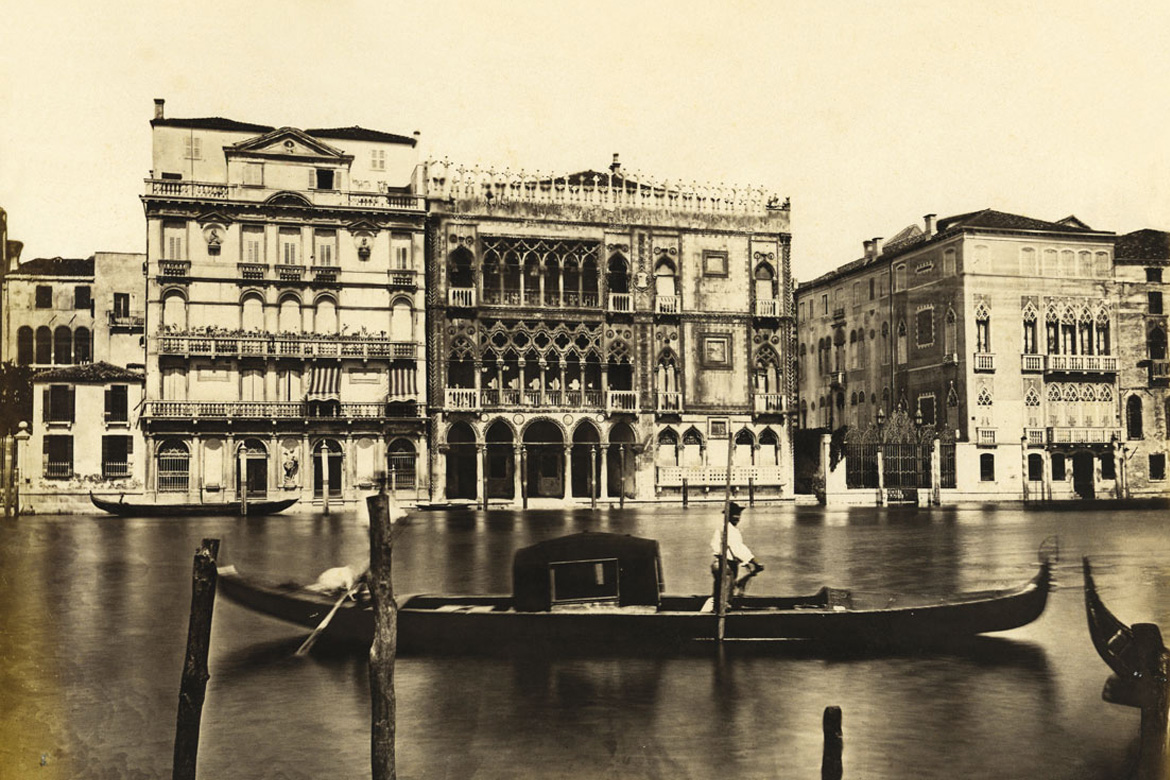 « Italie, Le Grand Tour. Dans le miroir de la photographie au XIXe siècle », de Giovanni Fanelli et Barbara Mazza, Editions Nicolas Chaudun