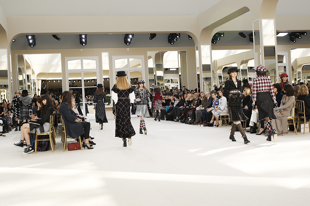 Chanel_womenswear-fw1617-paris-fashion-week_le-Mot-la-Chose_Stephane-Chemin-photographe-freelance_18