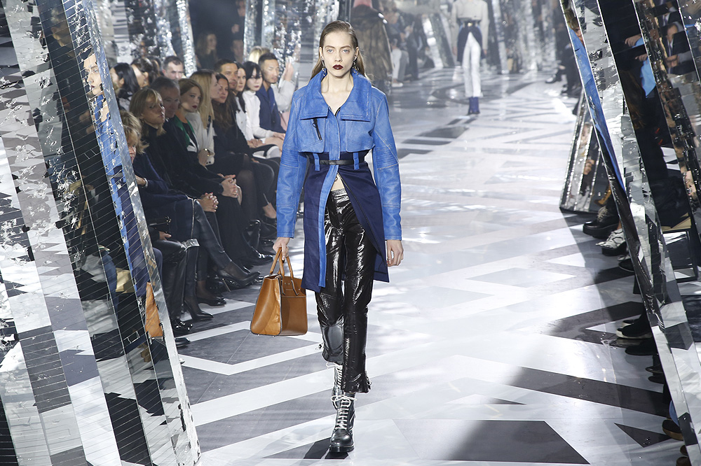 Louis-Vuitton_womenswear-fw1617-paris-fashion-week_le-Mot-la-Chose_Stephane-Chemin-photographe-freelance_08